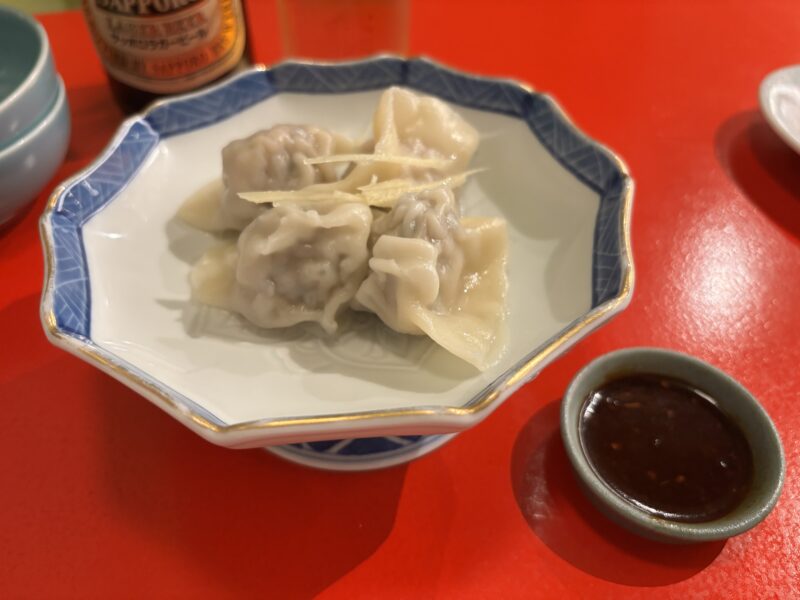 下北沢「ニューかかん」ぷりぷり海老の食感と豚肉の旨みが特徴的な“海老と豚の水餃子”