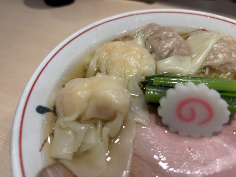 王子「キング製麺」主役は俺だと言わんばかりに主張してくるワンタン