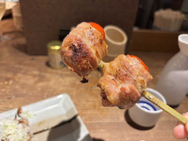 吉祥寺「たまや」中から熱い果汁があふれ出し肉の脂と口の中で一体となる“トマト肉巻き”