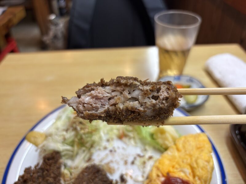 品川シーサイド「安右衛門」肉の旨みそのものを味わえる“メンチカツ”