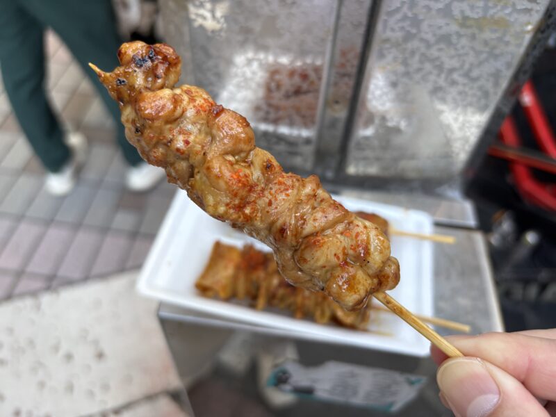 武蔵小山「鳥勇」柔らかな肉質とプリッとした食感がクセになる“ヒナ肉串”