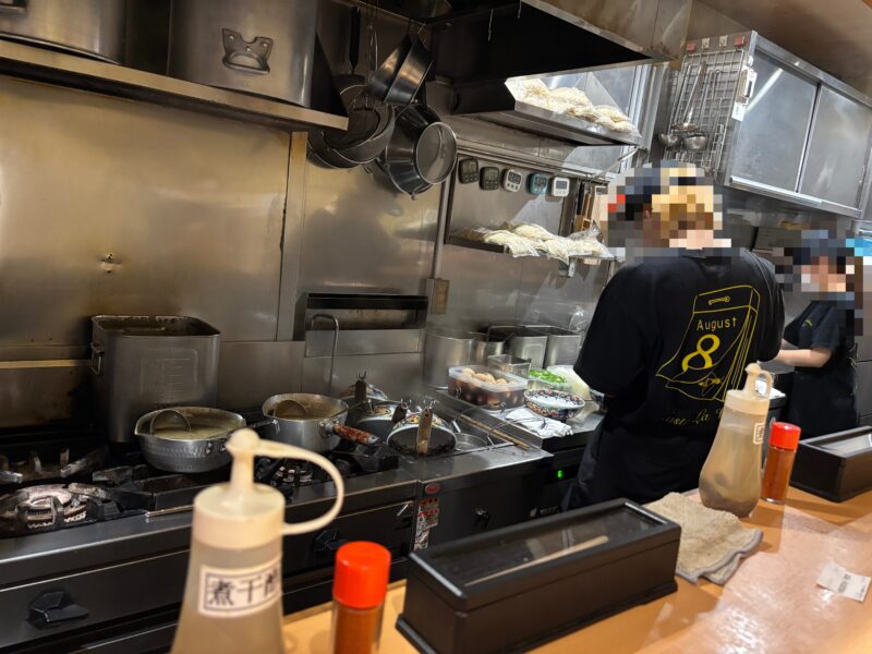 北千住「煮干中華蕎麦かれん」調理音が響く静かな店内