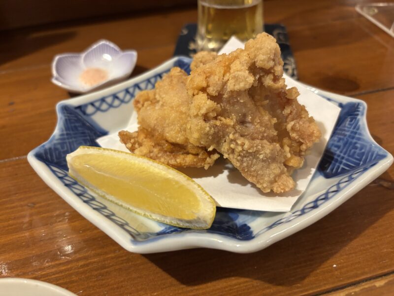南行徳「肉うどんの戸上家」カリカリの衣が特徴的な“岩手鶏もも竜田揚げ”