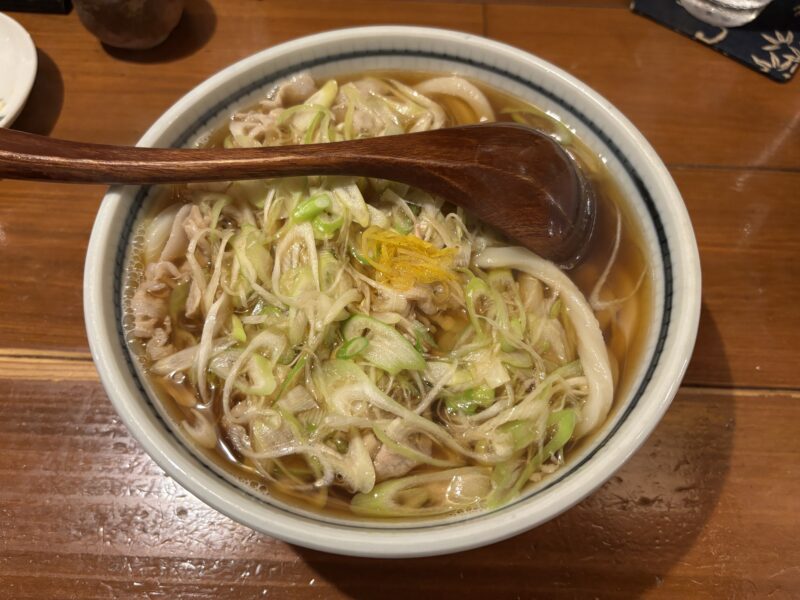 南行徳「肉うどんの戸上家」〆に注文した“東京肉うどん”